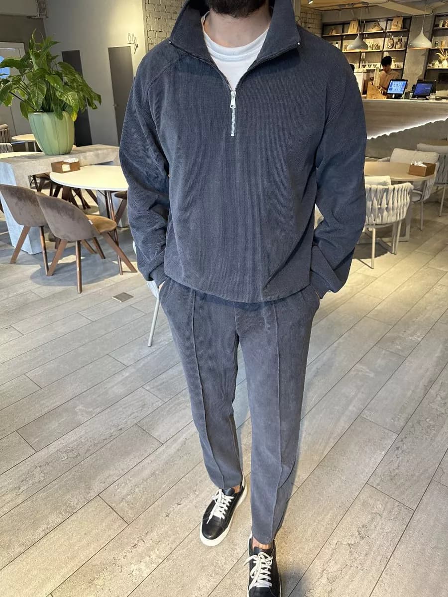 Спортивный костюм вельветовый