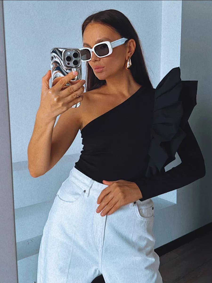 Боди нарядное с воланом