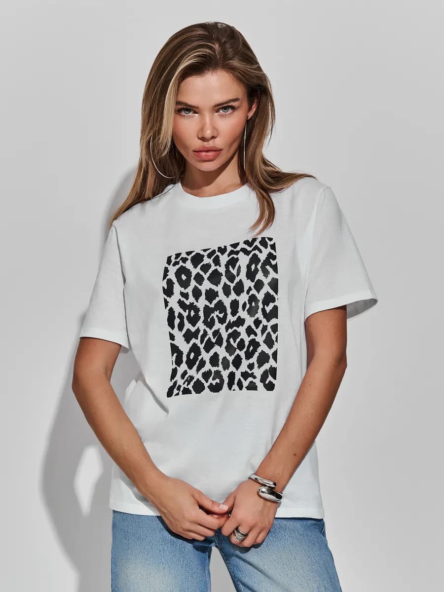 Футболка базовая с принтом женская - фото 1