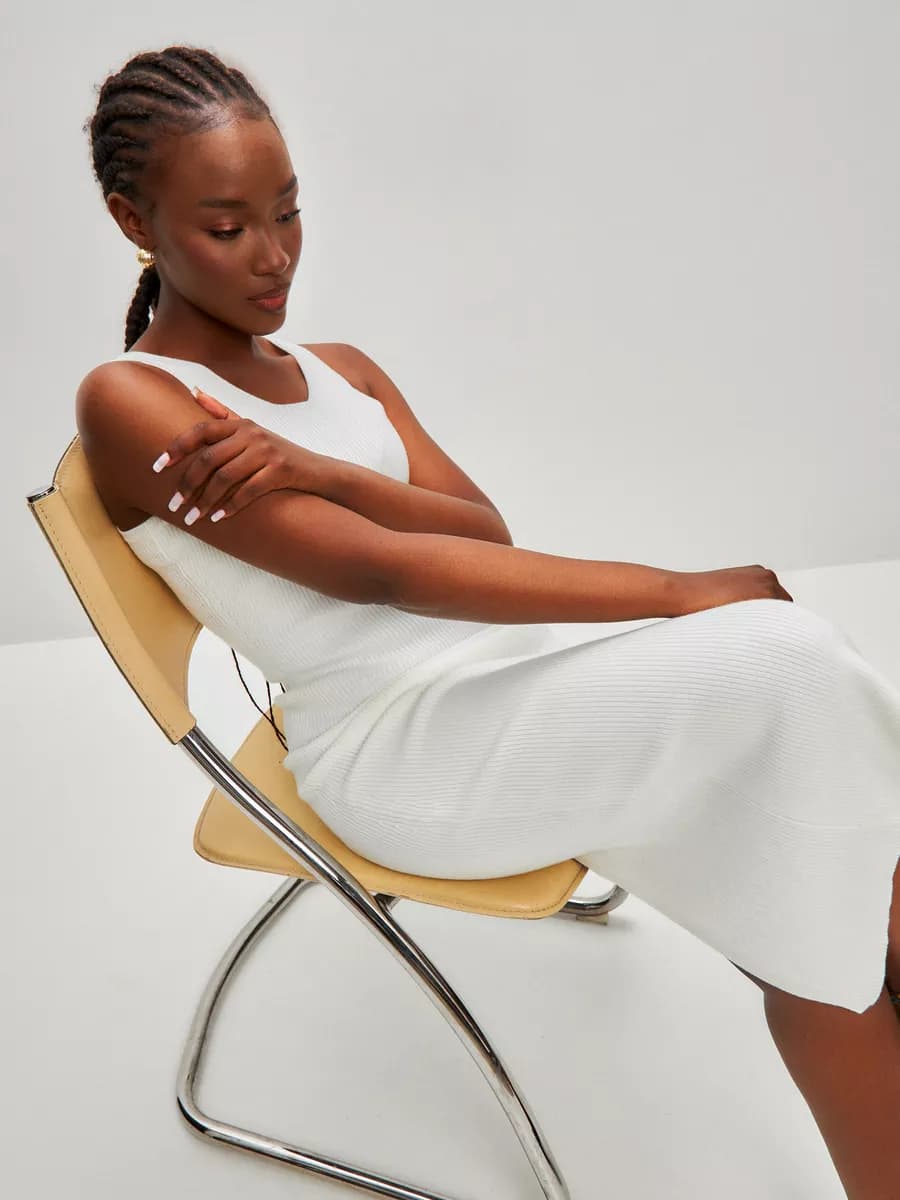 Платье длинное из шерсти с лямками и разрезом