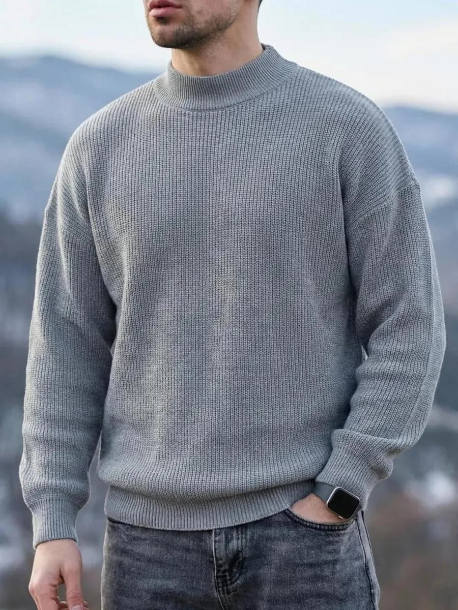 Теплый свитер оверсайз шерстяной