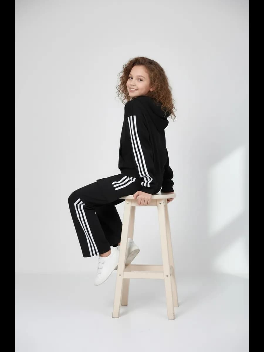 Спортивный костюм на молнии