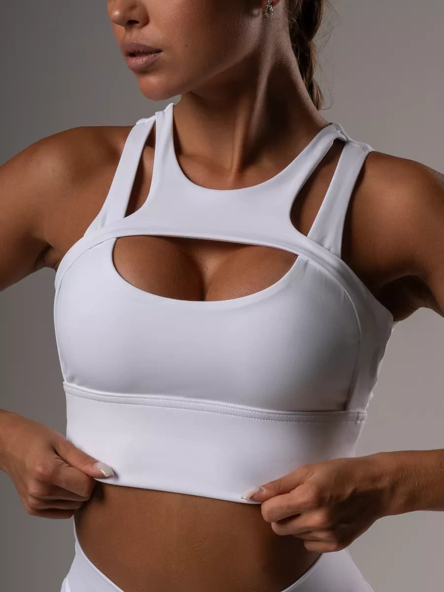 Спортивный топ-бра для занятий фитнесом