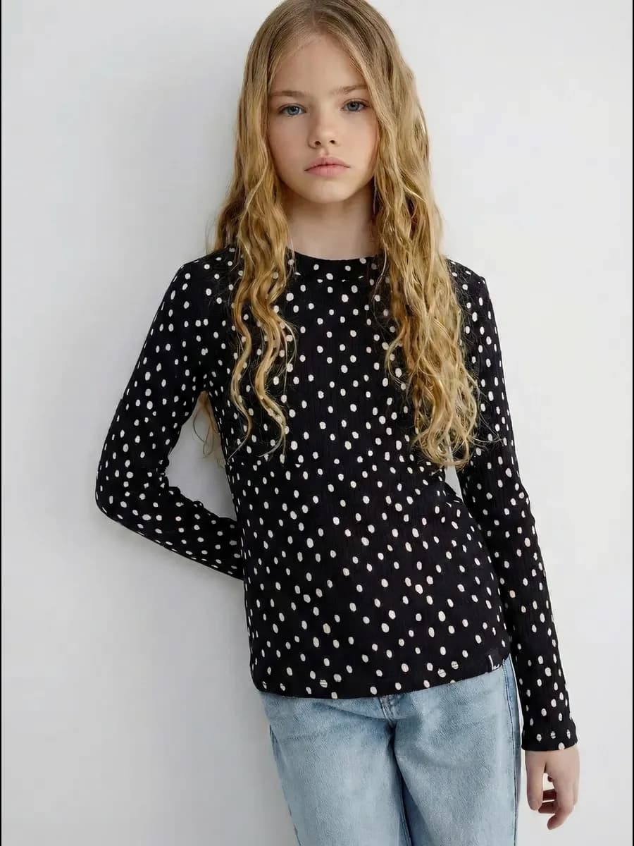 Лонгслив базовый для девочки в горошек