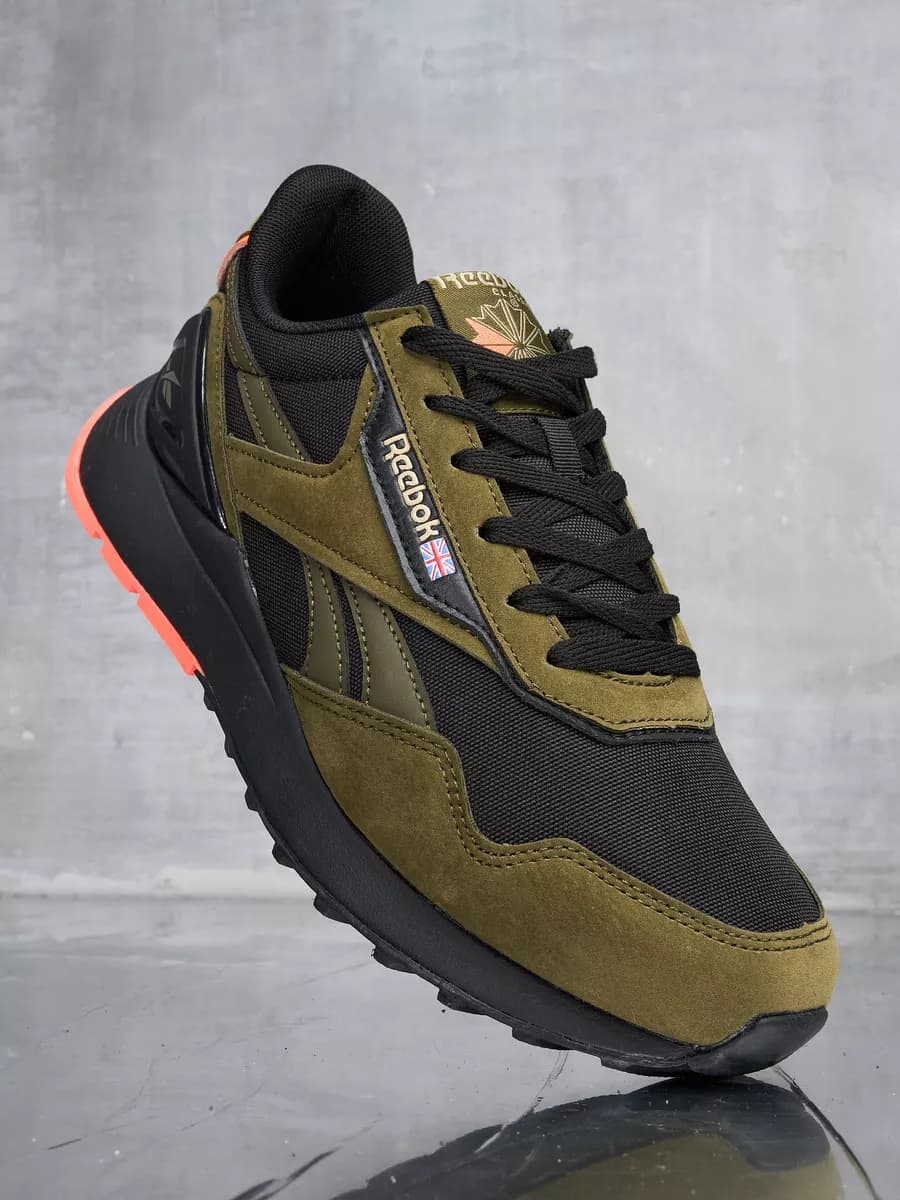 Кроссовки спортивные летние