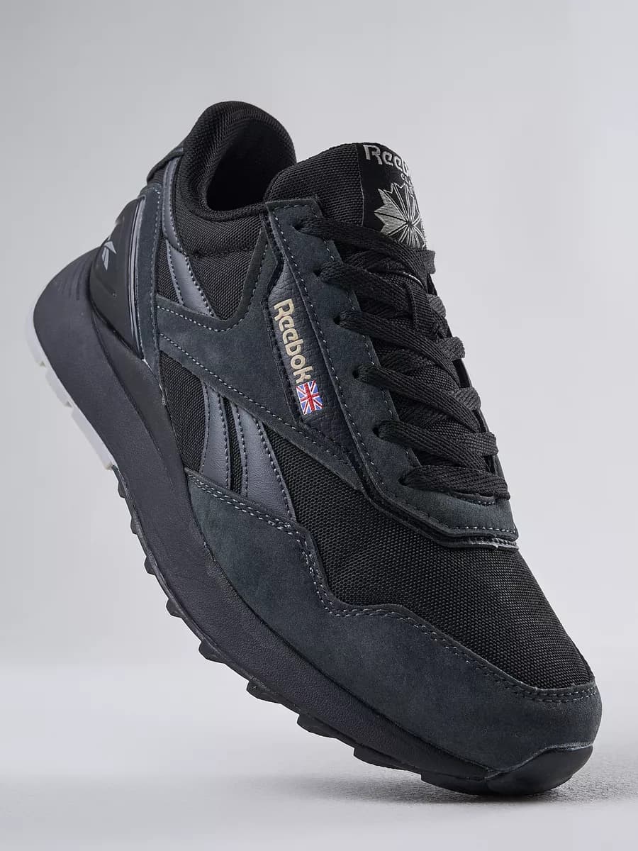 Кроссовки спортивные летние