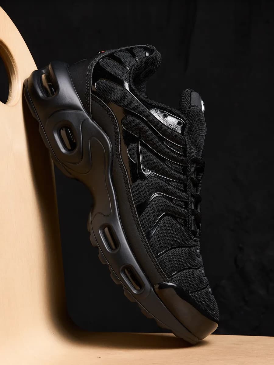 Кроссовки tn