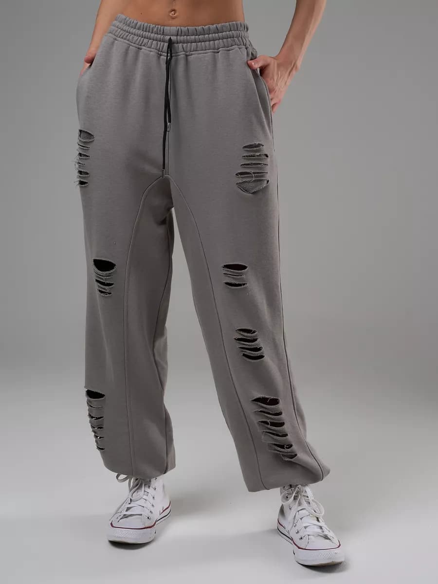 Спортивные штаны джоггеры рваные