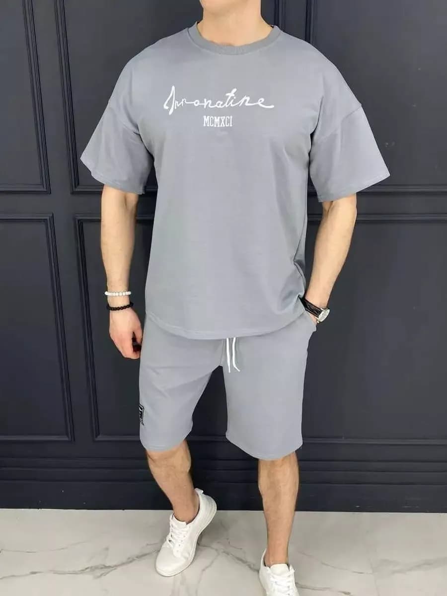 Костюм спортивный с шортами