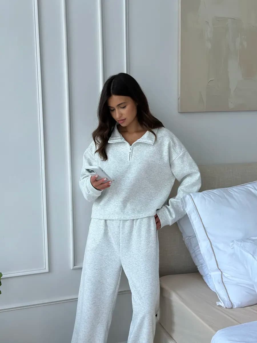 Костюм спортивный на молнии без начеса