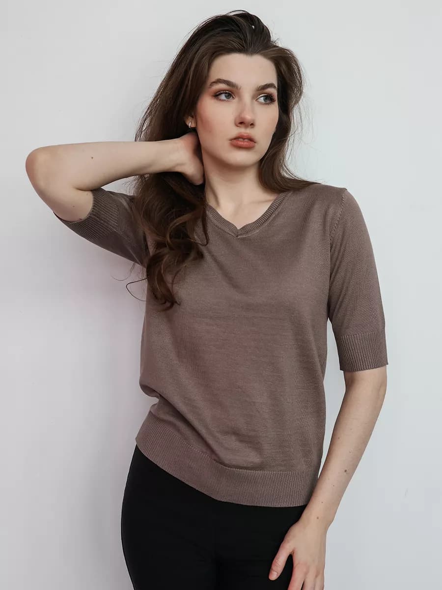 Джемпер с коротким рукавом и V-образным воротом