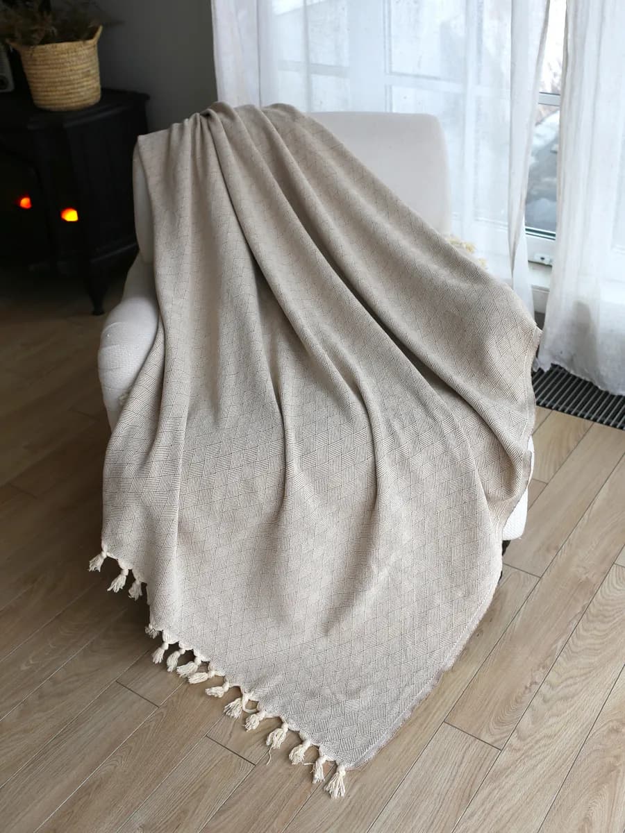 Плед хлопковый бежевый на диван плотный