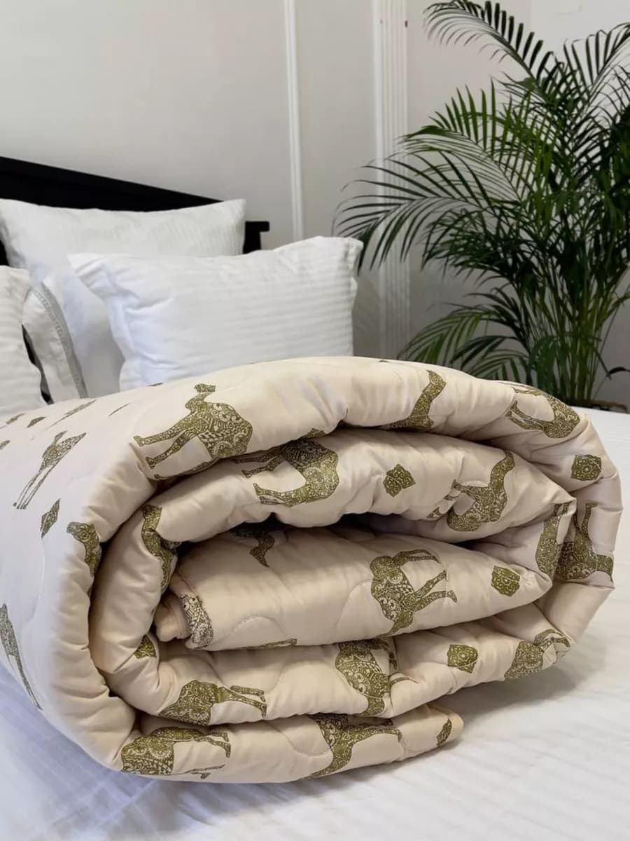 Одеяло 1.5 спальное всесезонное