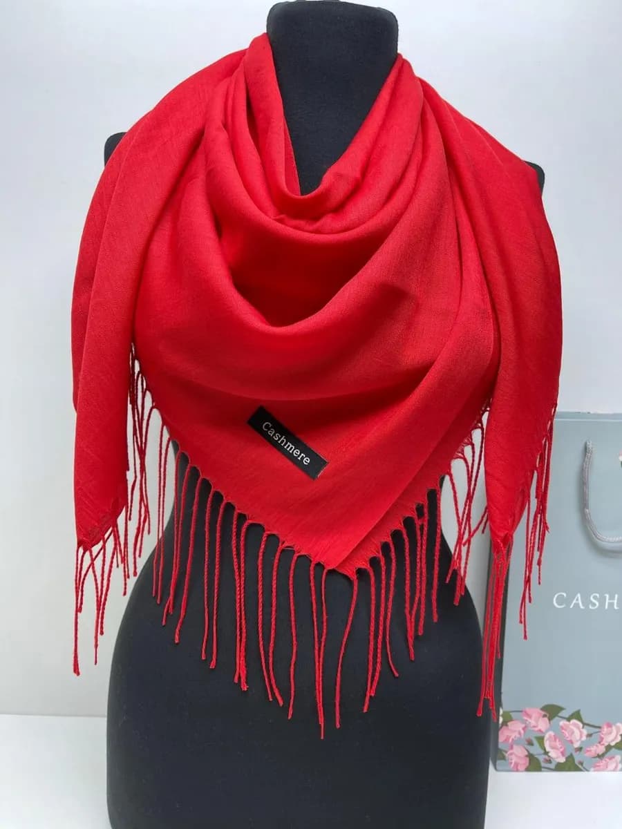 Квадратный платок тонкий