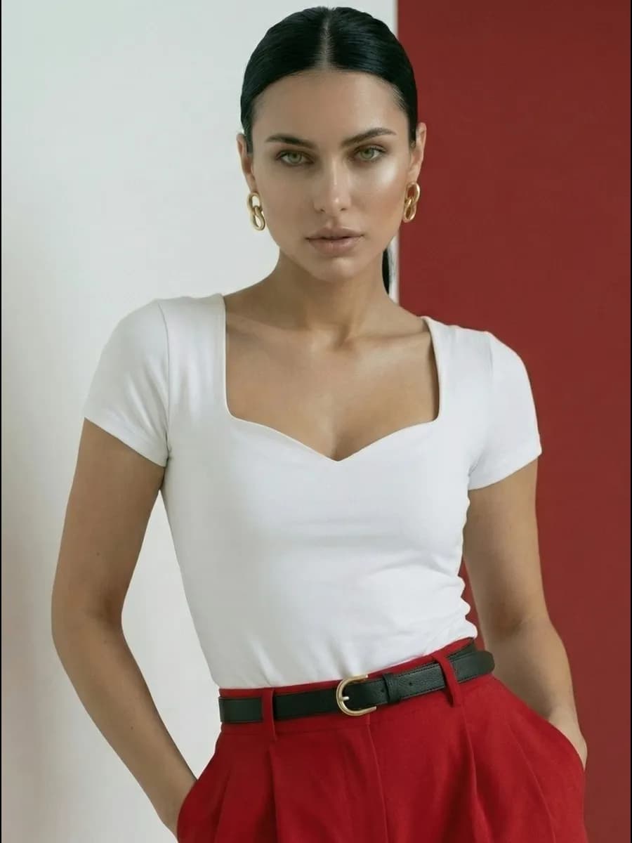 Летний топ под пиджак с коротким рукавом