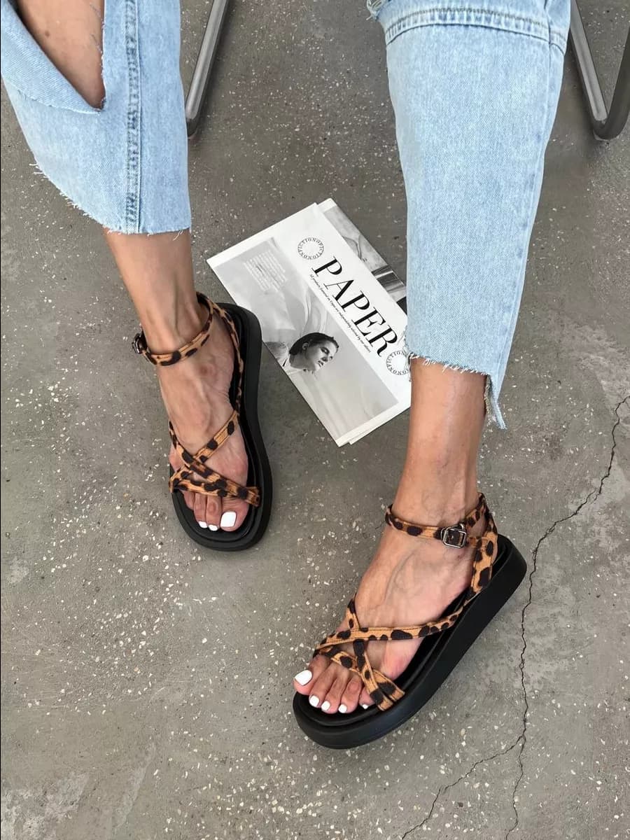 Босоножки леопардовые летние высокая платформа сандалии
