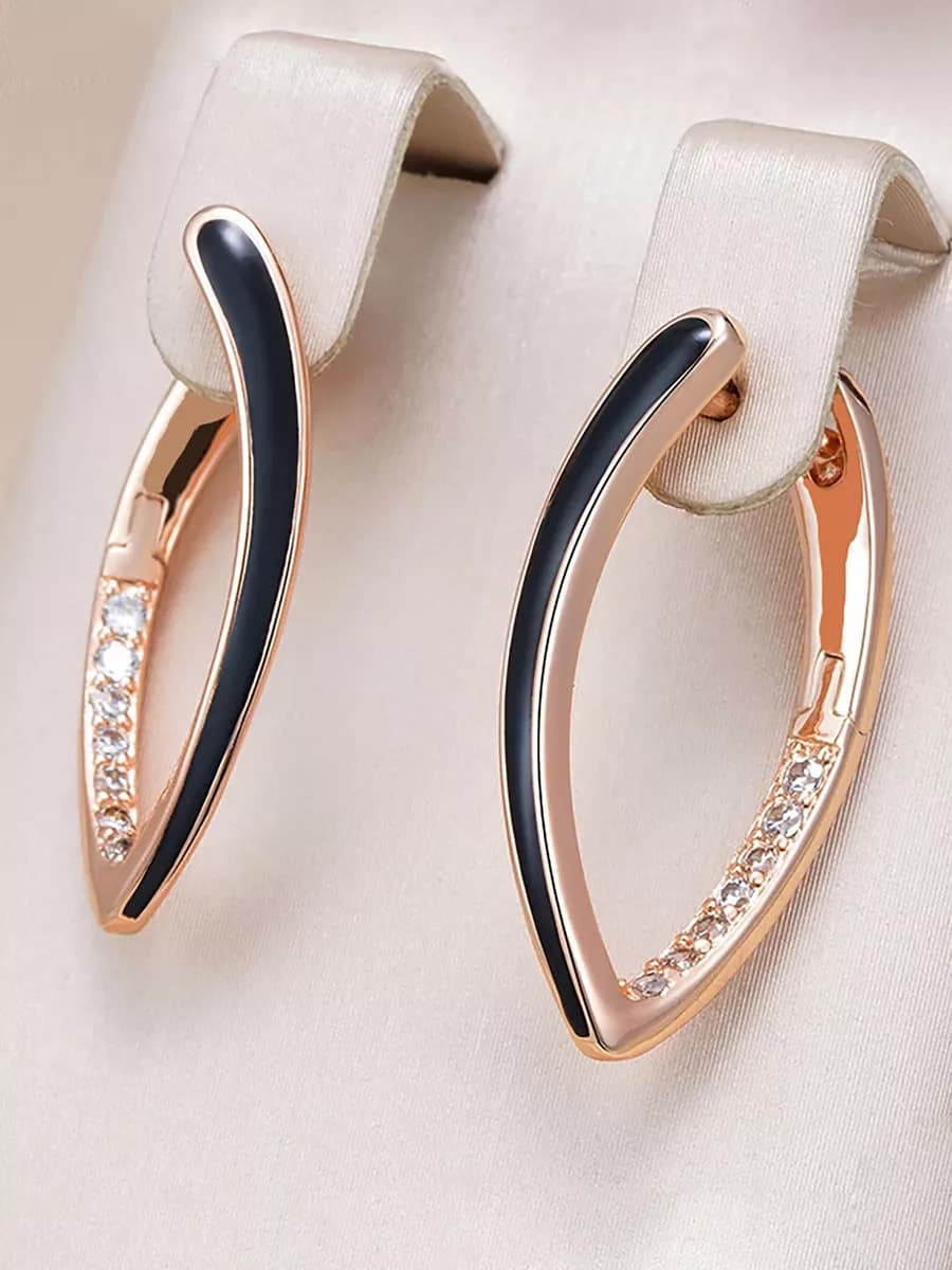 Серьги бижутерия с камнями