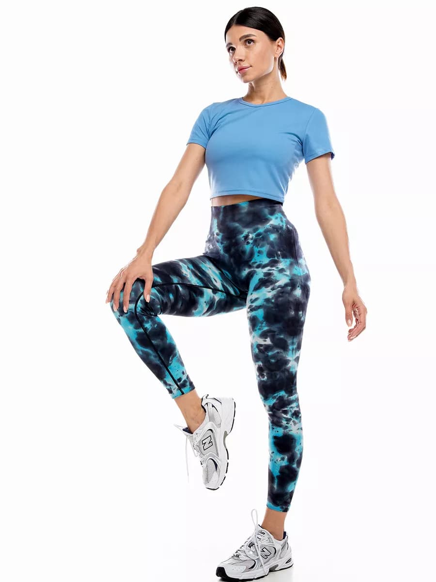 Футболка спортивная укороченная