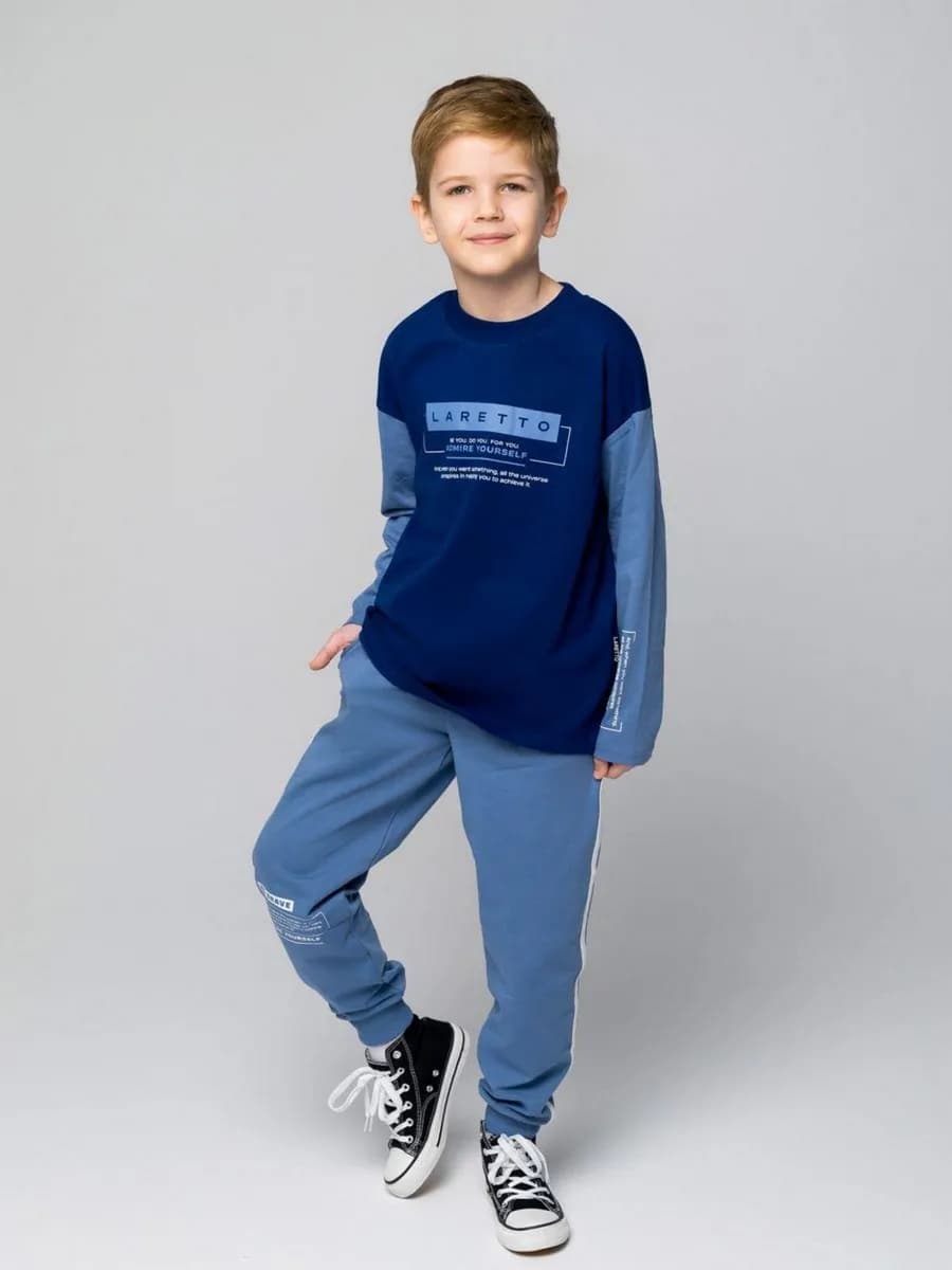 Спортивный костюм на весну в школу