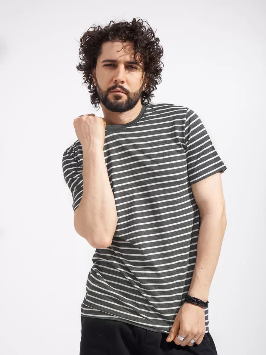 Футболка в полоску