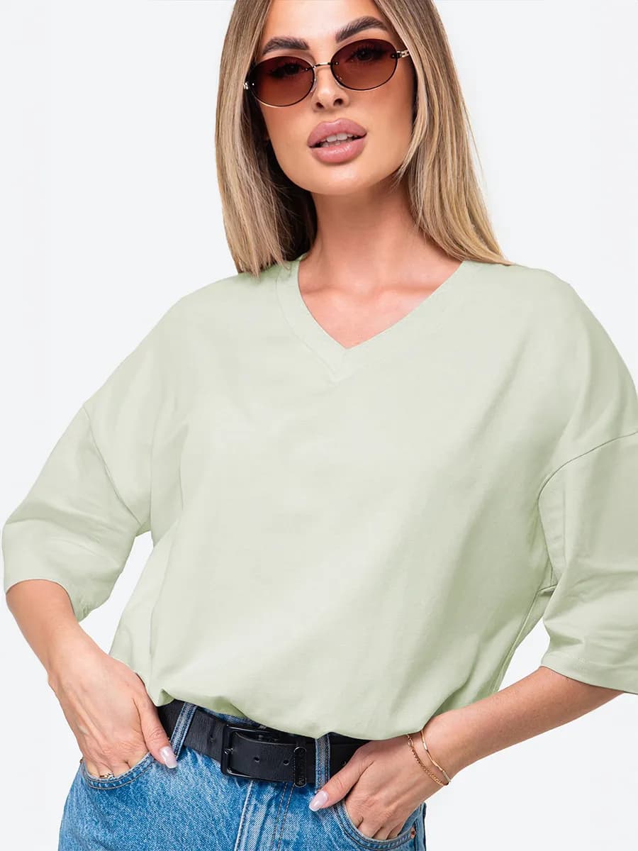 Футболка оверсайз с v-образным вырезом базовая