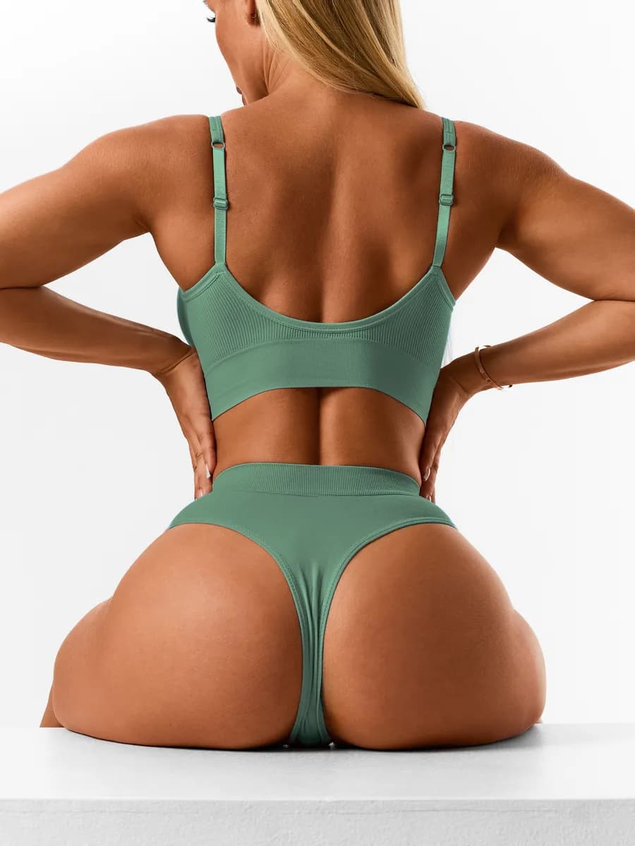 комплект нижнего белья бесшовный в рубчик