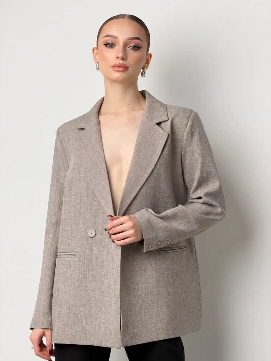 Классический пиджак оверсайз на осень