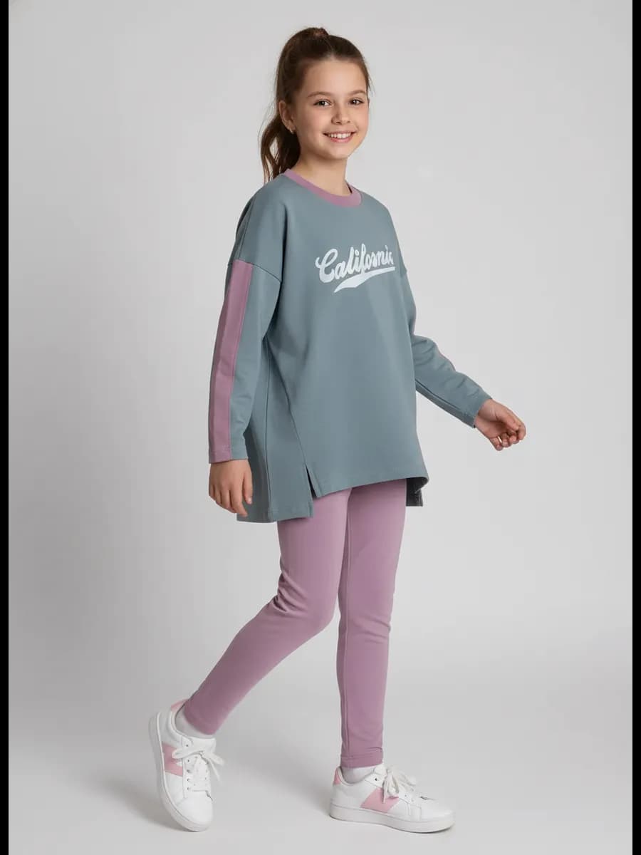 Спортивный костюм для девочки на весну с леггинсами