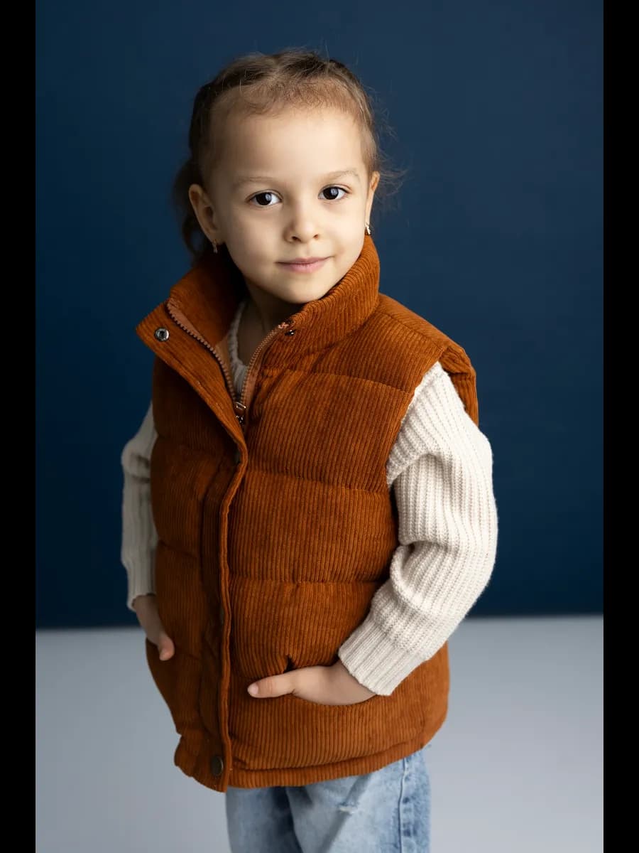 Жилет утепленный в рубчик