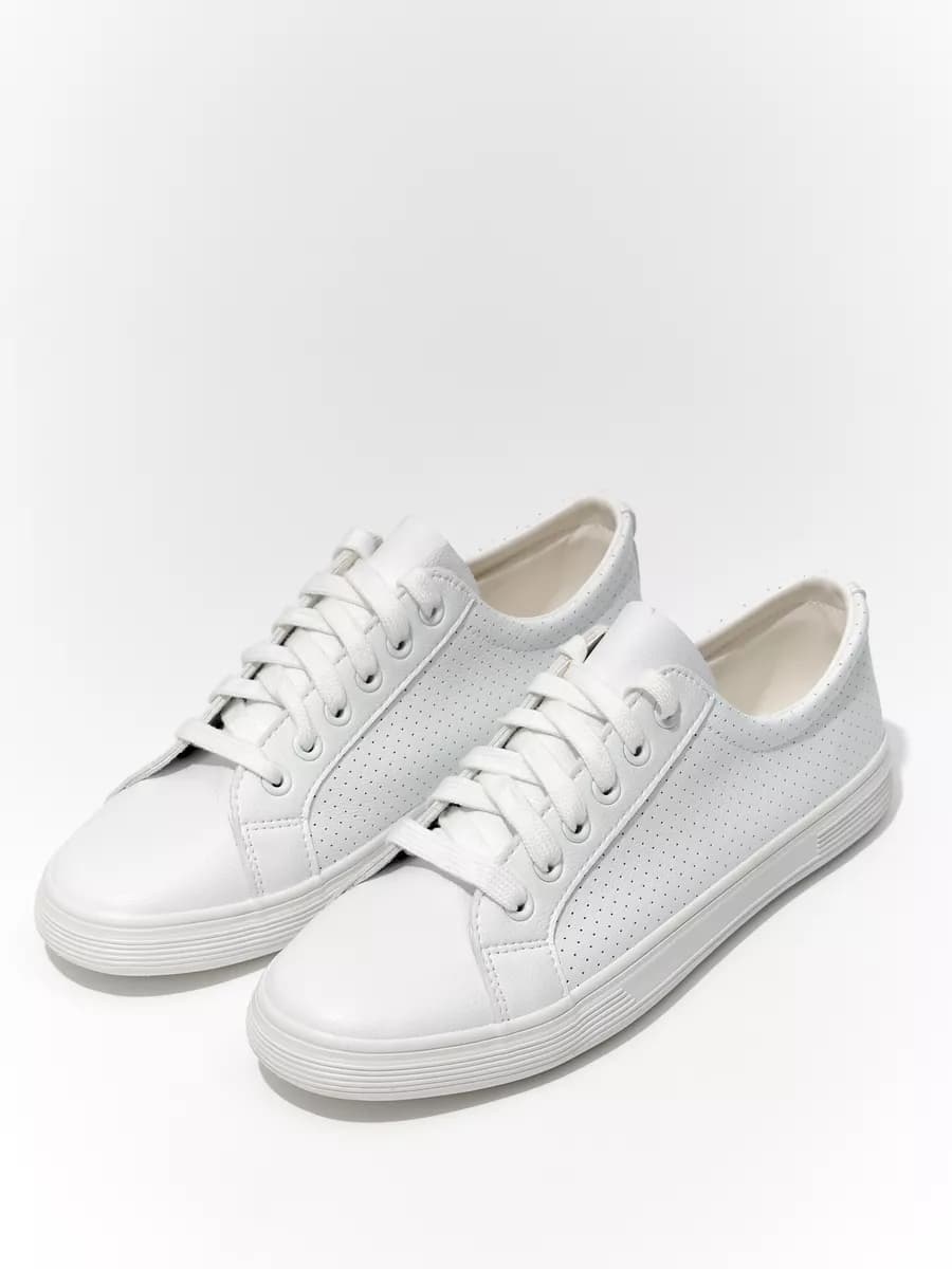 Кеды с перфорацией