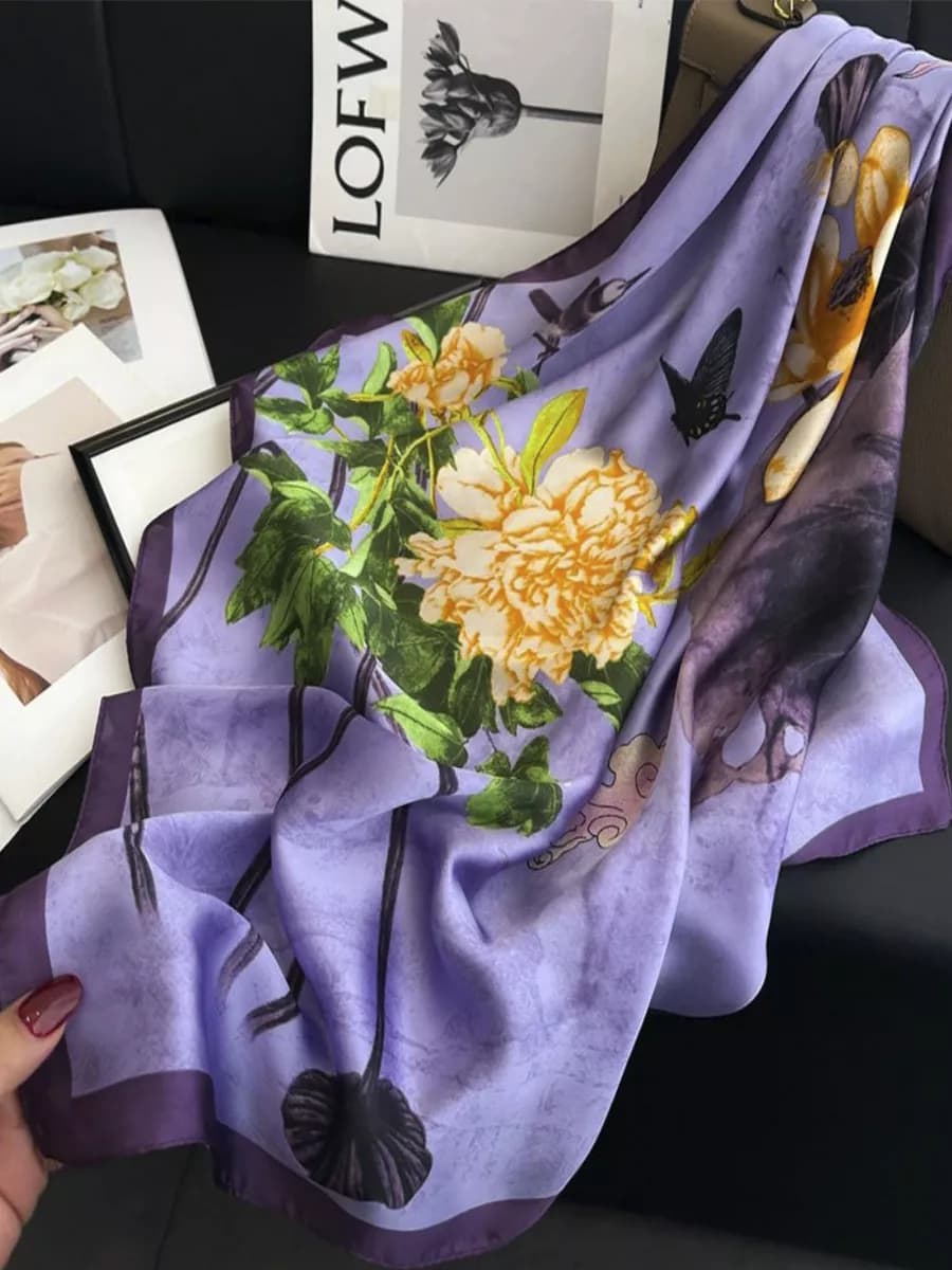 Шелковый платок на голову и шею косинка