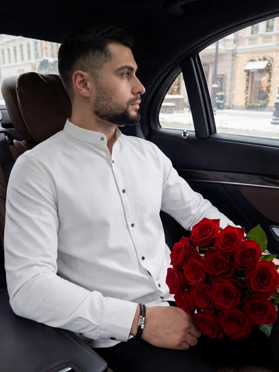 Рубашка приталенная на кнопках с воротником стойкой