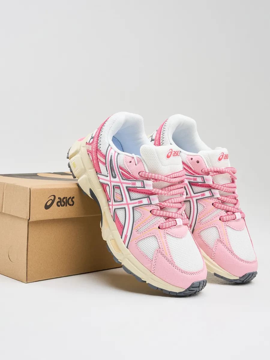 Кроссовки женские