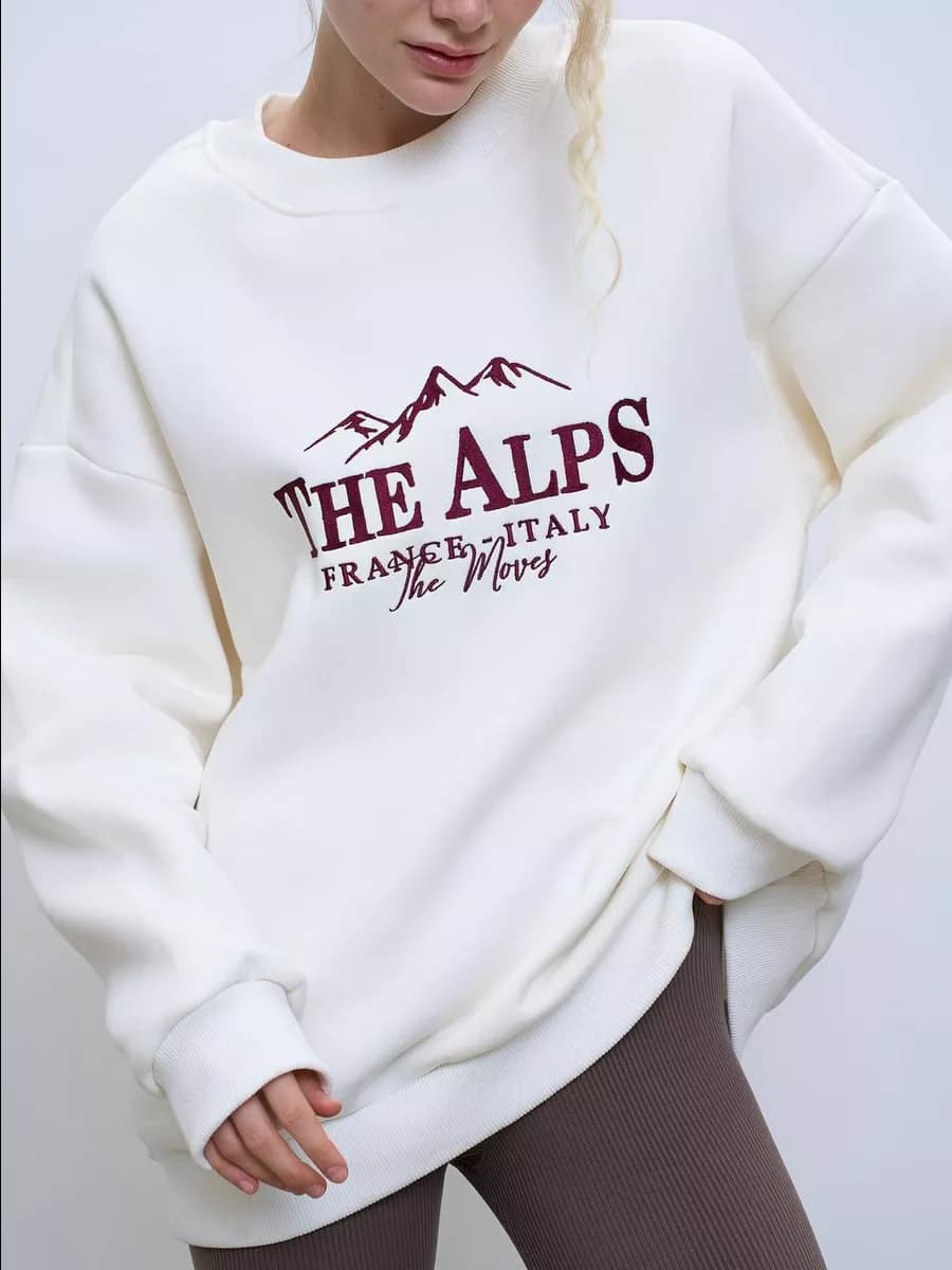 Свитшот оверсайз удлиненный теплый с вышивкой и начесом