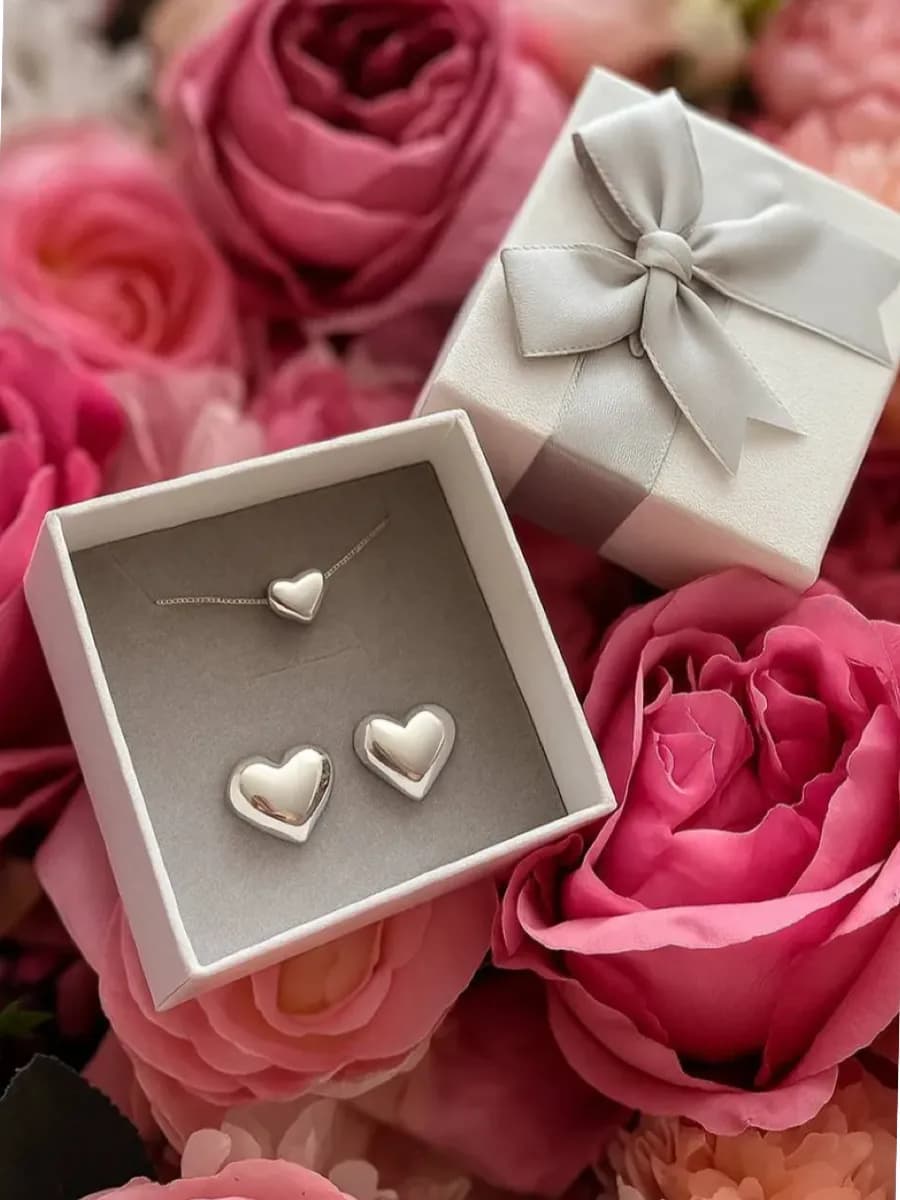Подарочный набор бижутерии серьги сердца подвеска сердечко