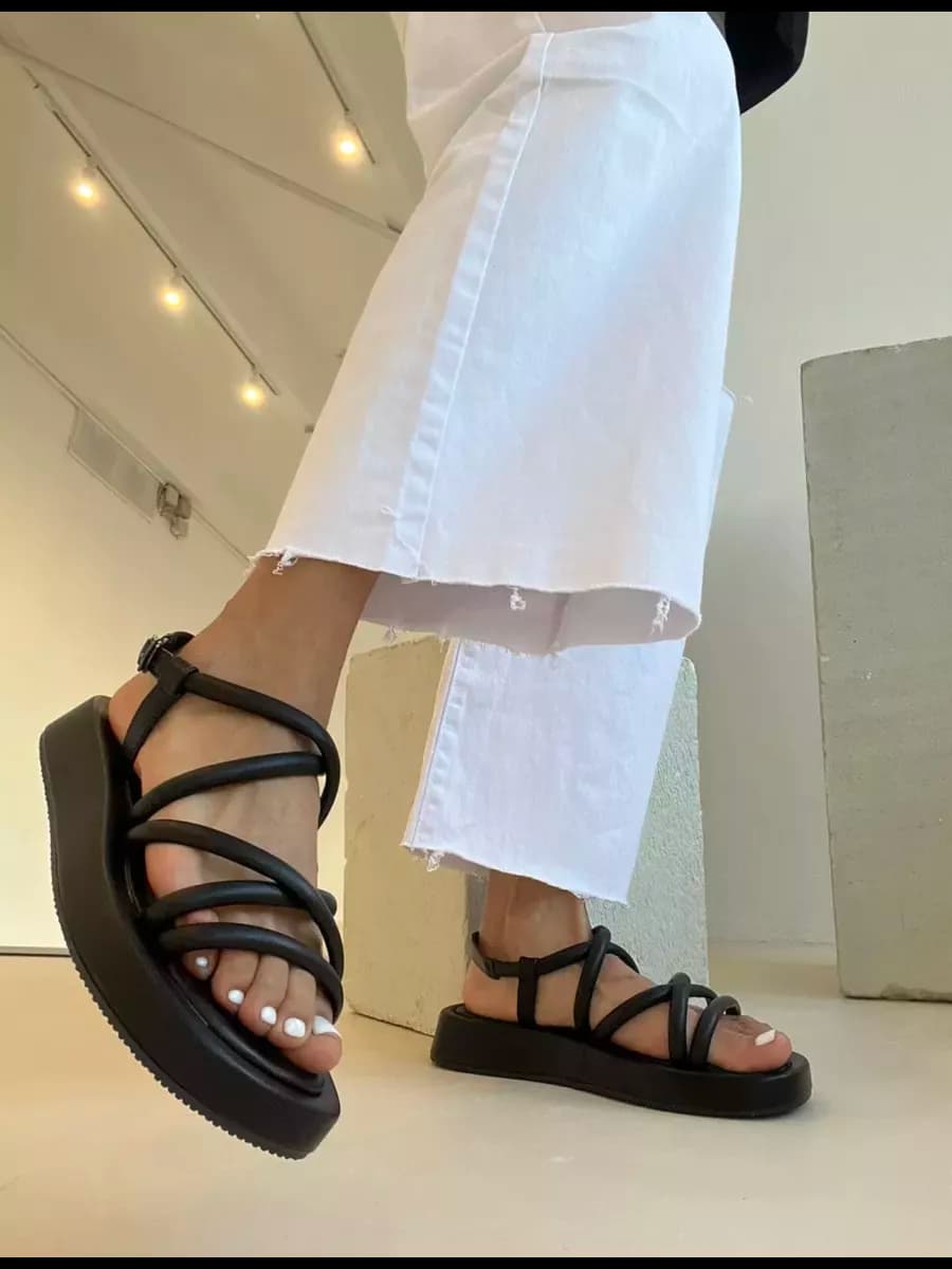 Босоножки женские черныйе высокая платформа сандалии