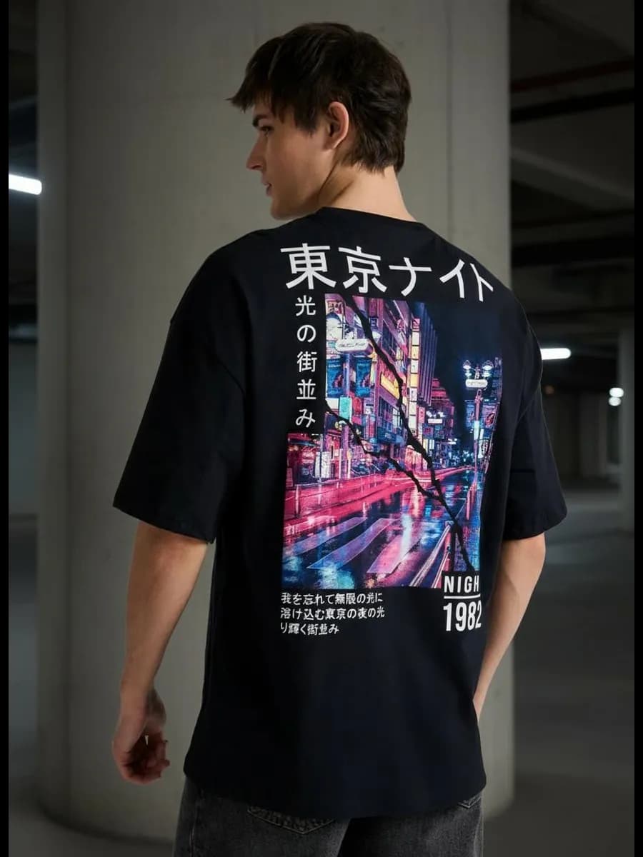 Футболка оверсайз с принтом ночного Токио