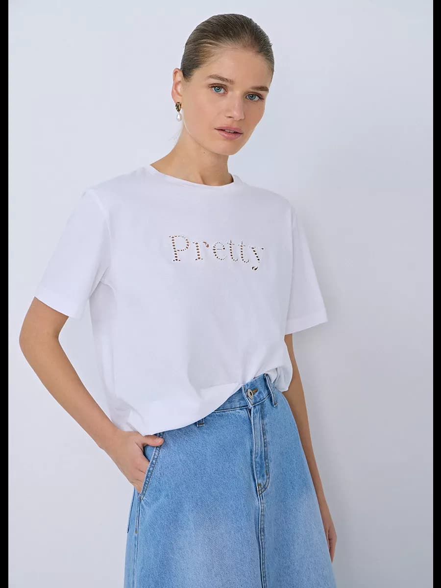 Футболка с вышивкой