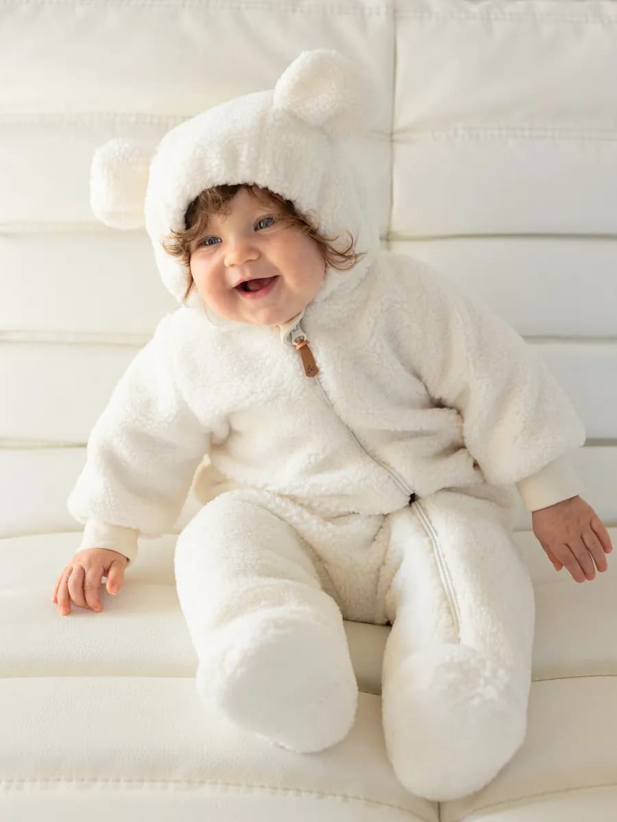 Утепленный комбинезон для малышей плюшевый