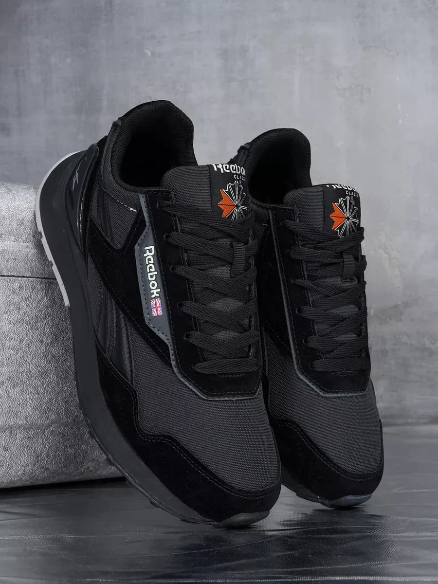 Кроссовки спортивные летние