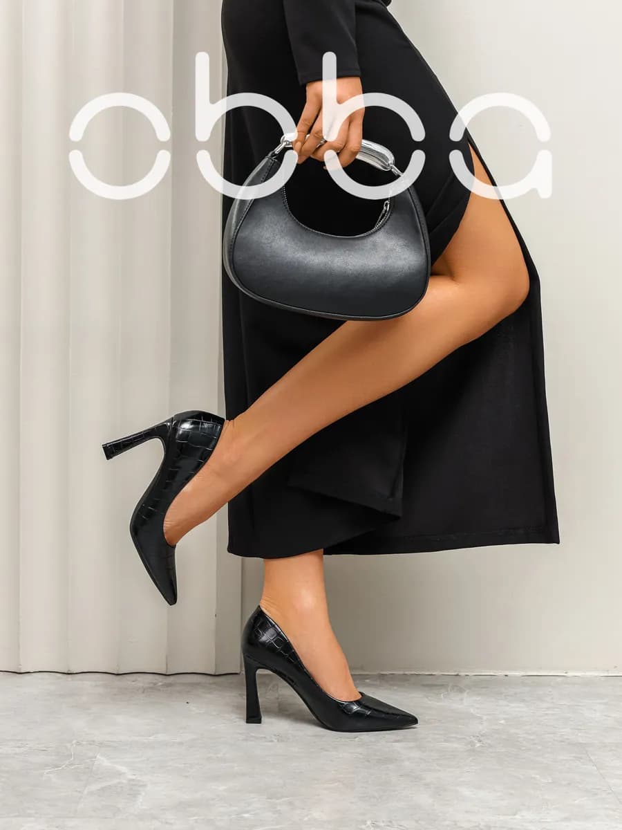 Туфли лодочки на каблуке с острым носом вечерние