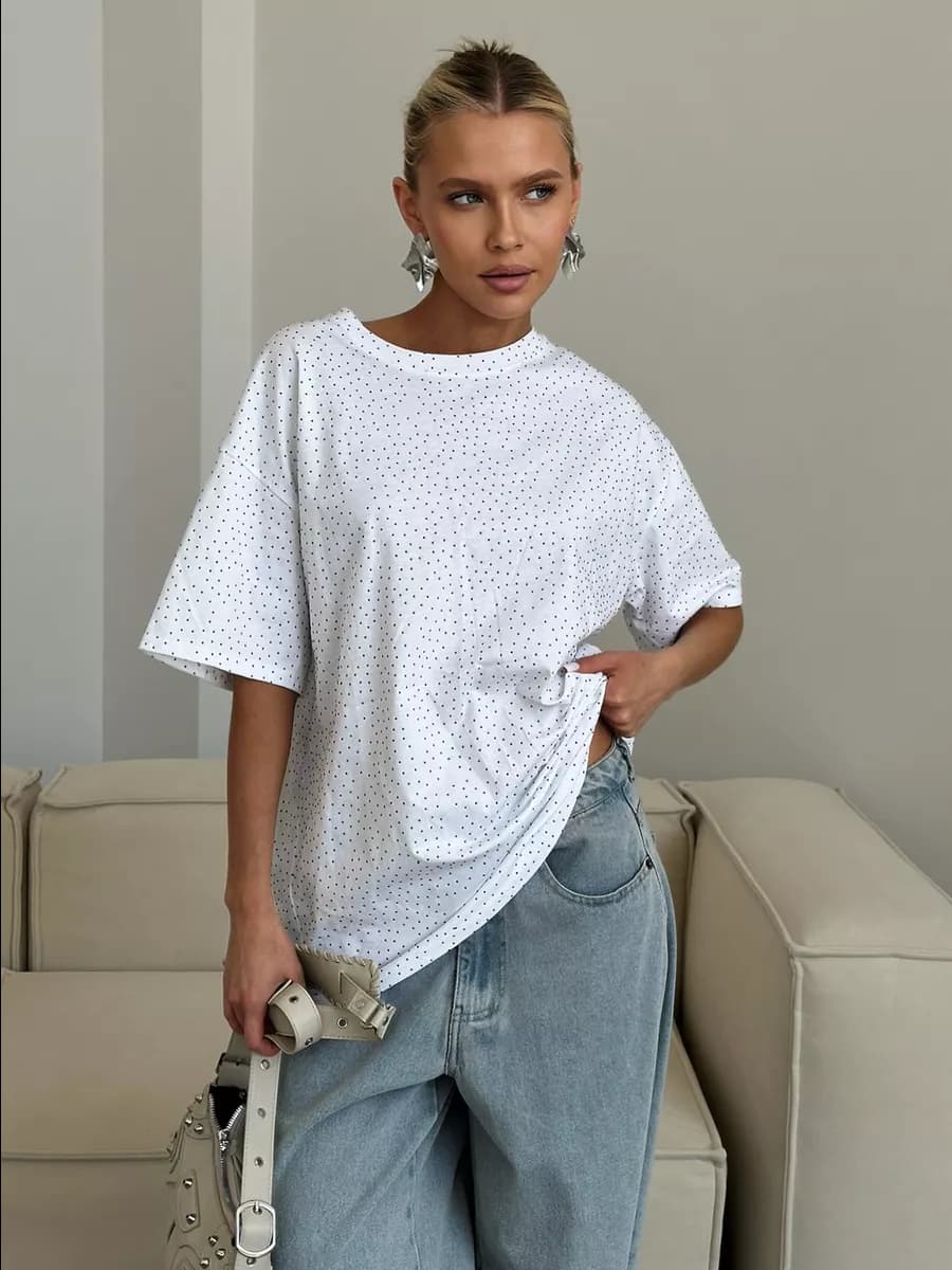 Футболка оверсайз со стразами