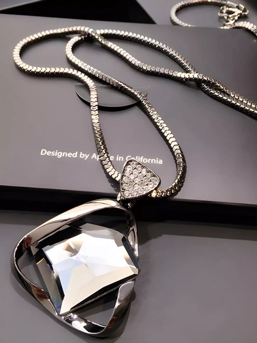 Украшение на шею колье ожерелье