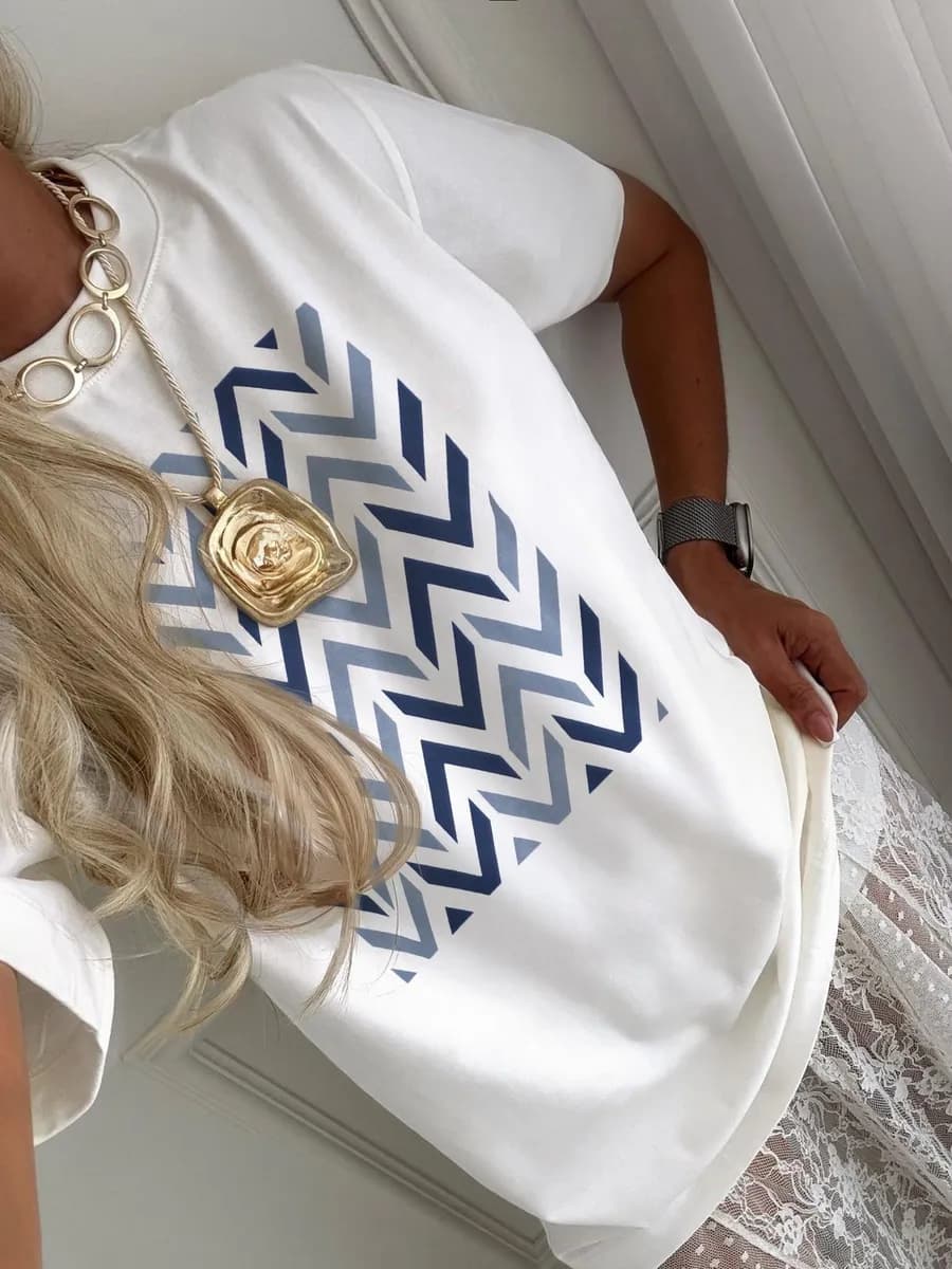 Футболка нарядная с принтом хлопковая