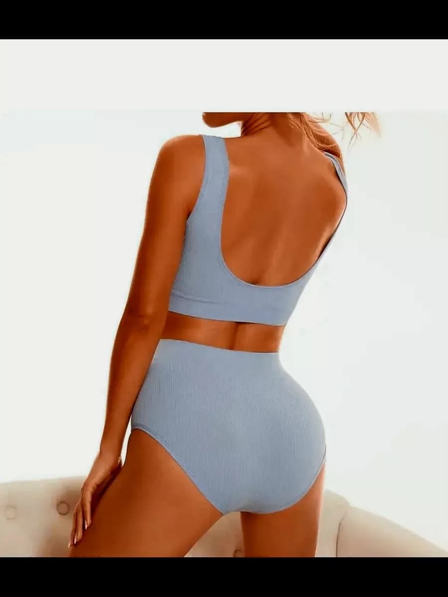 комплект нижнего белья бесшовный в рубчик