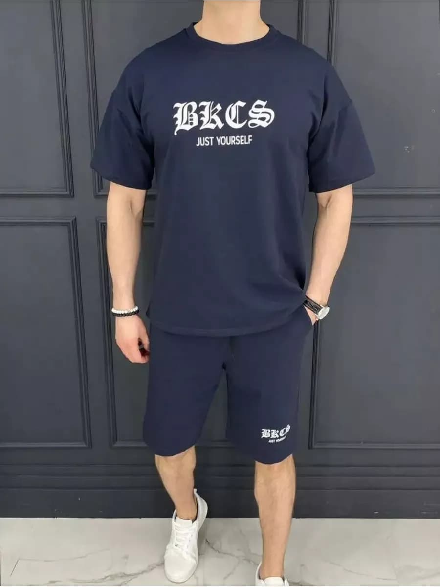 Летний спортивный костюм