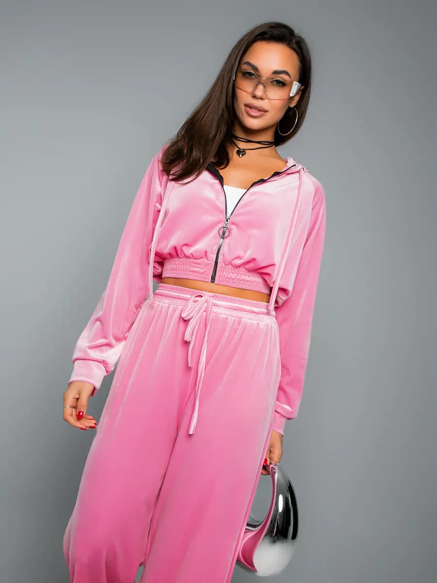 Велюровый костюм спортивный на молнии укороченный - фото 1