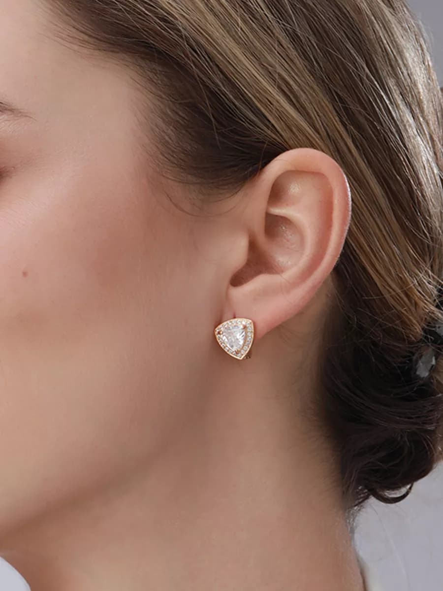 Серьги с большим камнем под золото