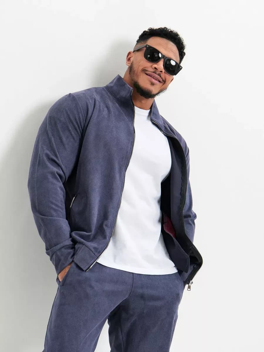 Костюм спортивный на молнии вельветовый - фото 1