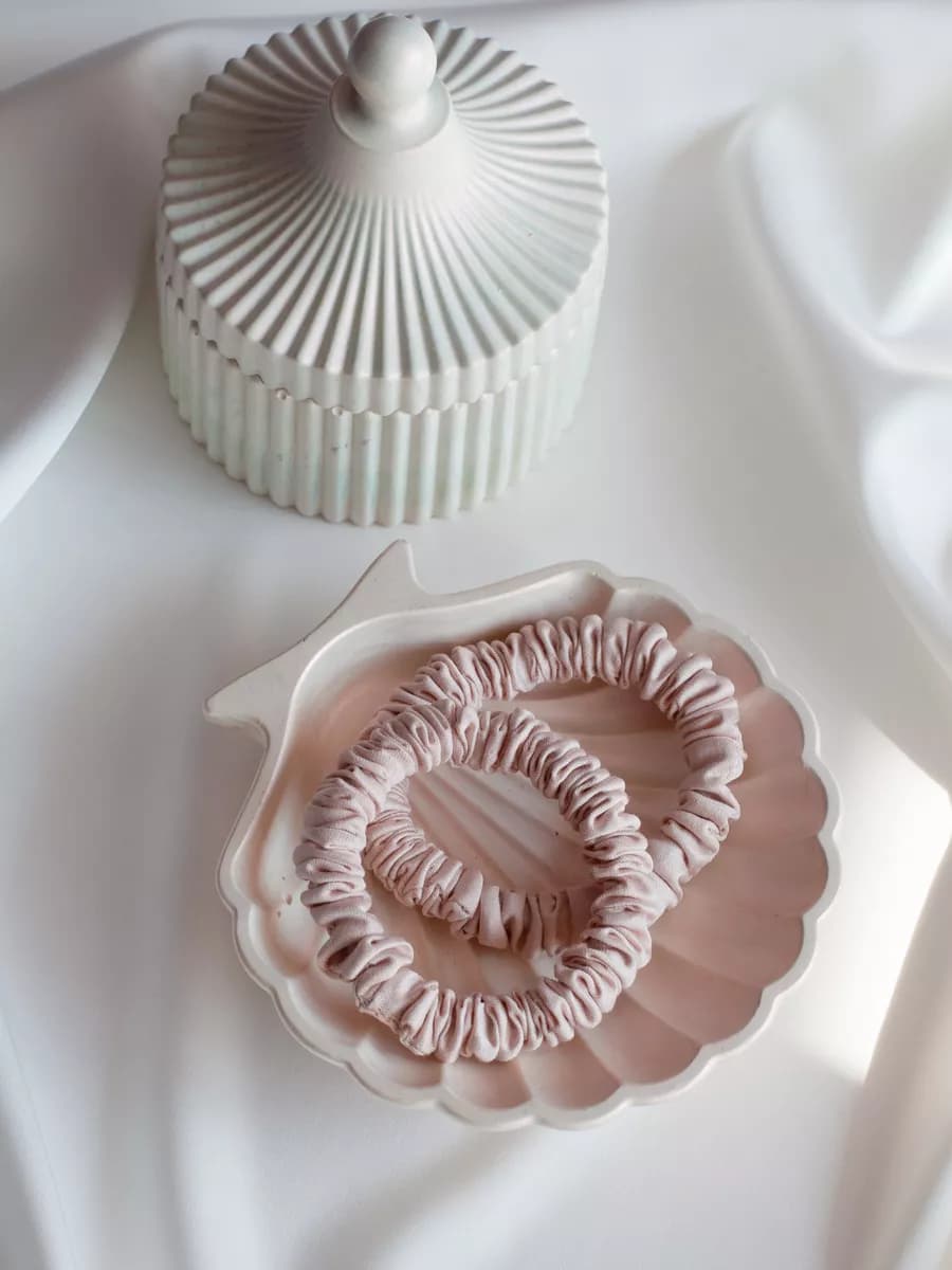 Резинка для волос шелковая узкая 2 шт